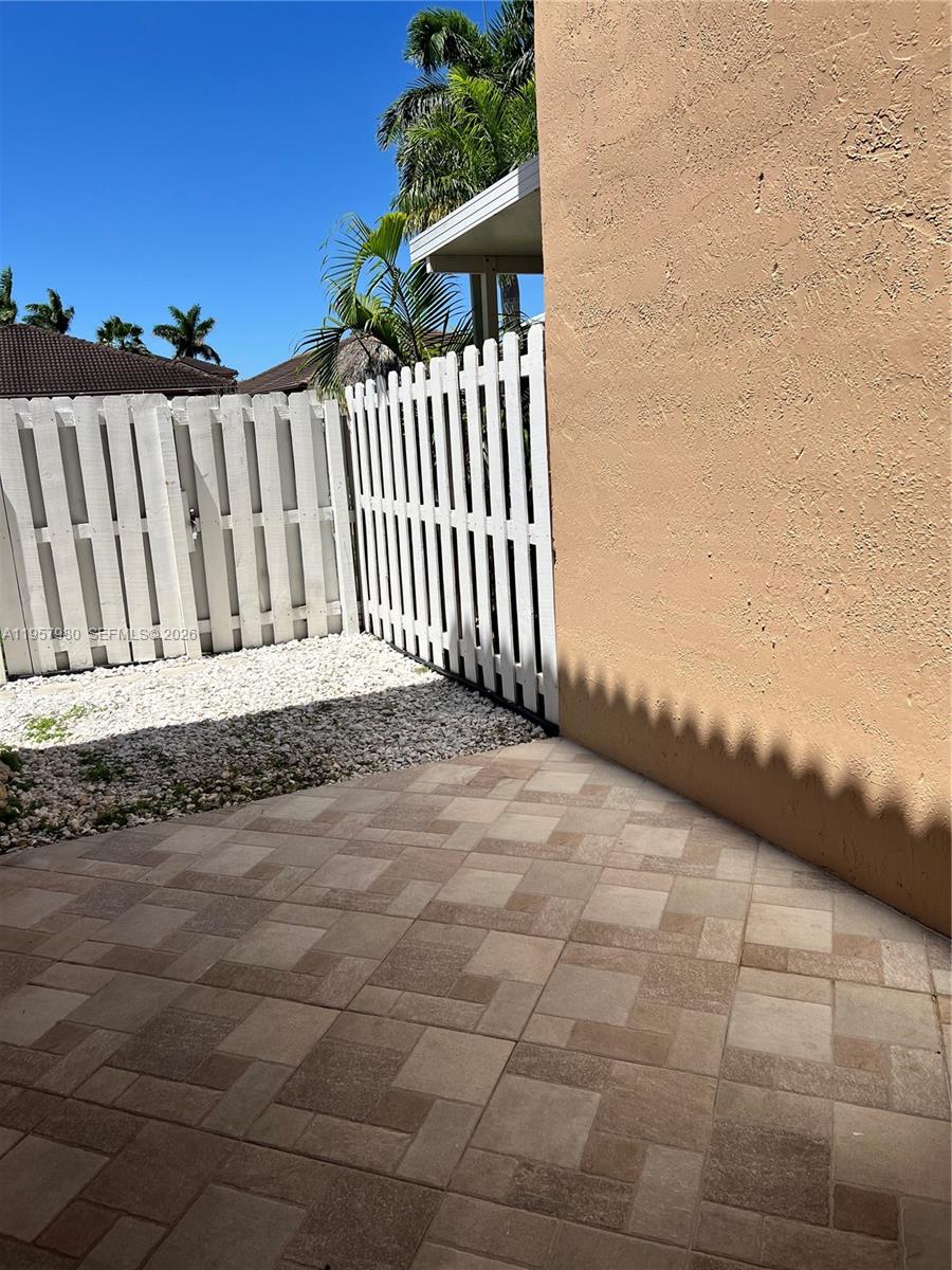 CARIBE LAKES PHASE I - Residential Lease