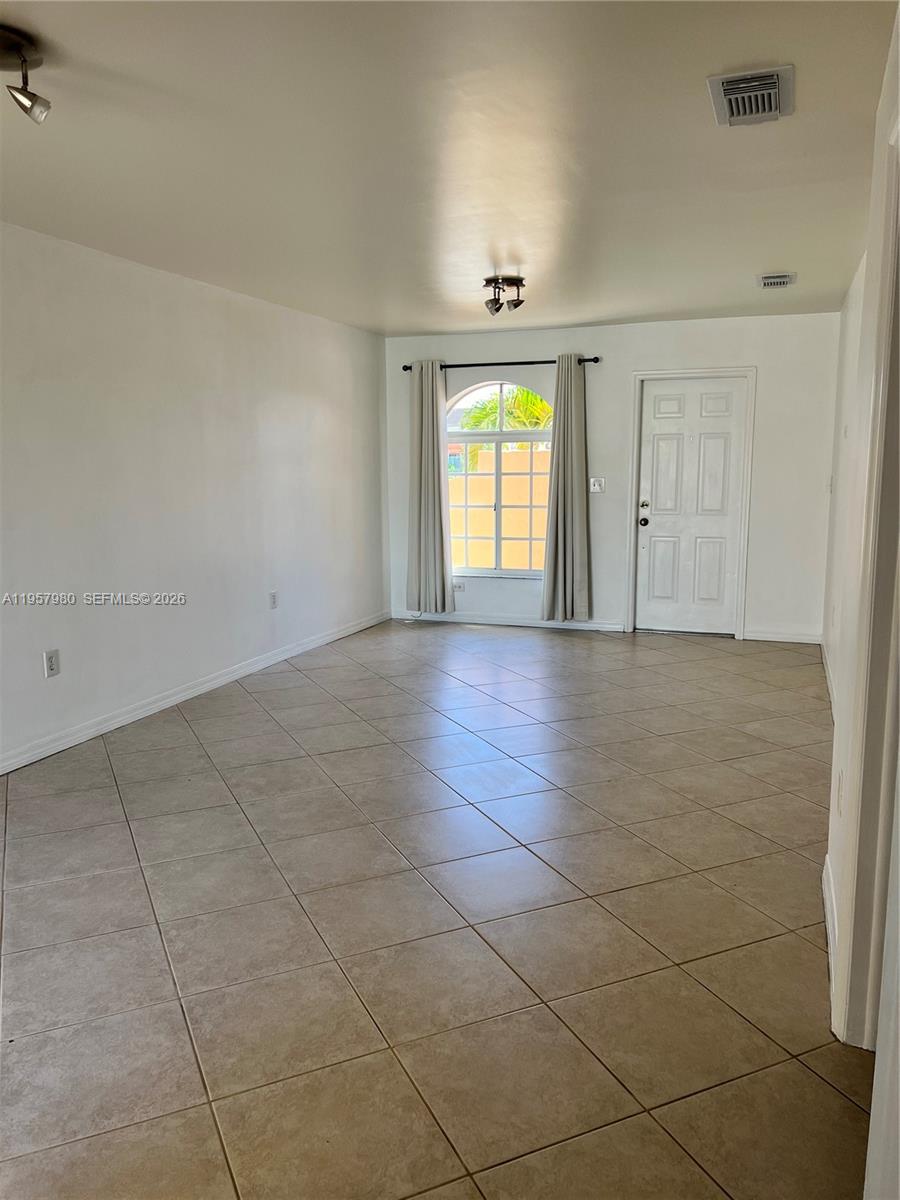 CARIBE LAKES PHASE I - Residential Lease