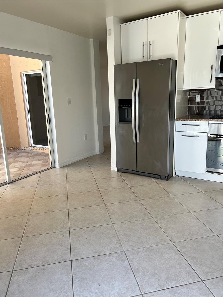 CARIBE LAKES PHASE I - Residential Lease