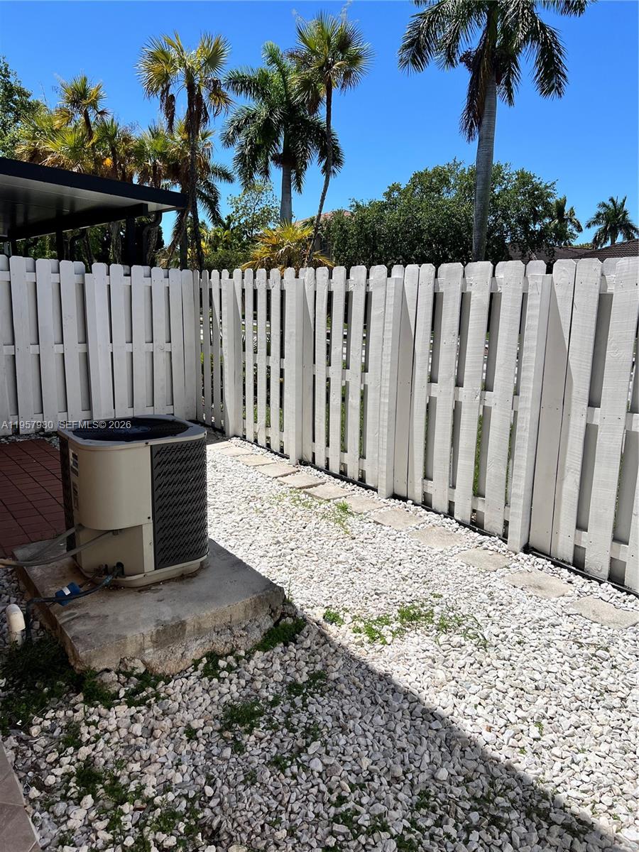 CARIBE LAKES PHASE I - Residential Lease