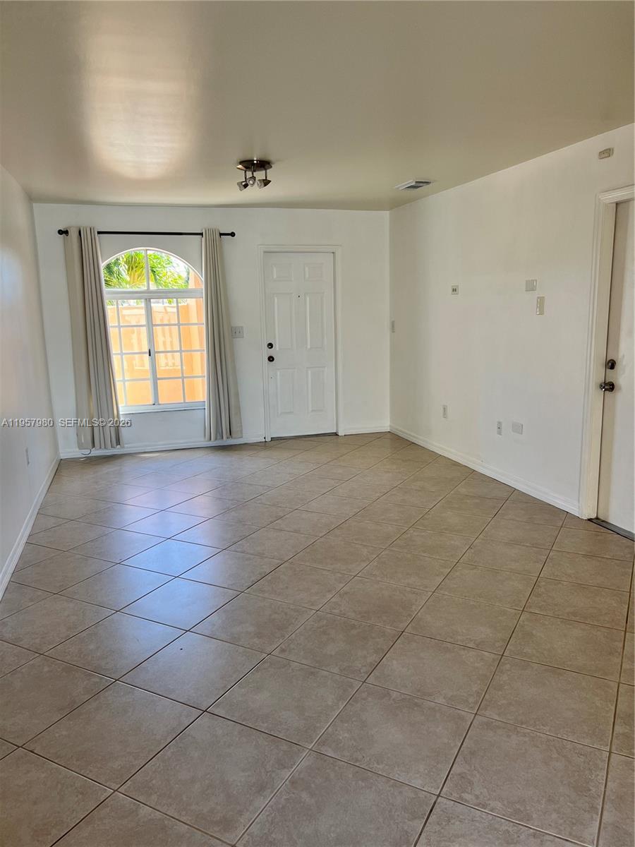 CARIBE LAKES PHASE I - Residential Lease