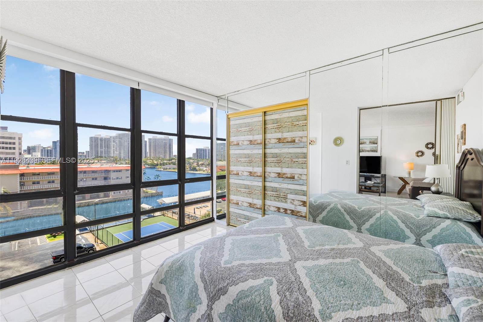 AVANT GARDE CONDO - Residential