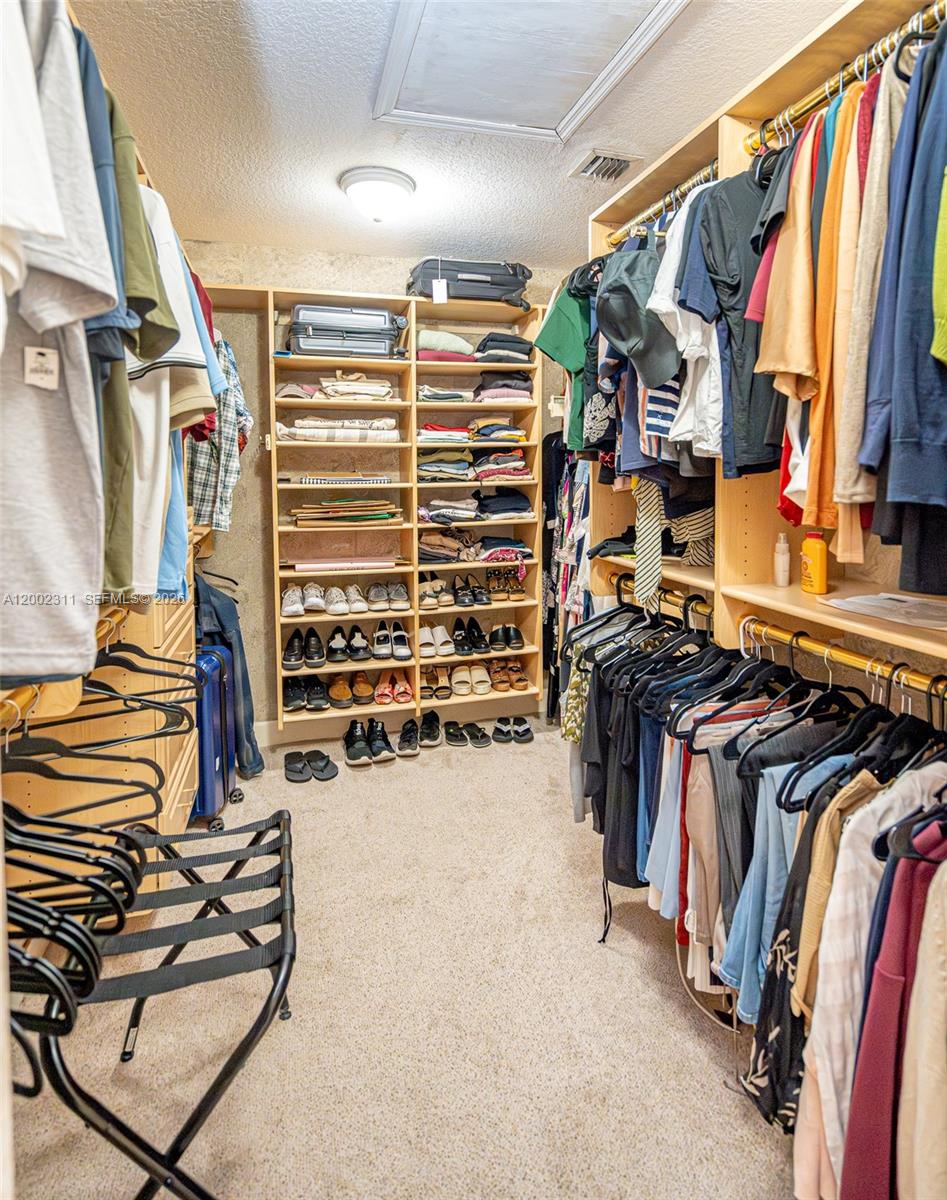 DORAL ISLES PACIFICA - Residential