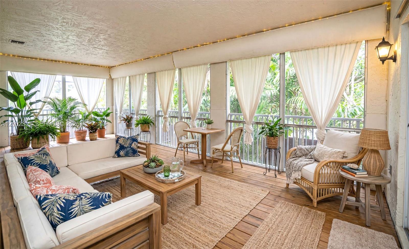 DORAL ISLES PACIFICA - Residential