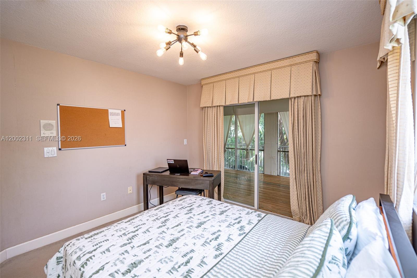 DORAL ISLES PACIFICA - Residential