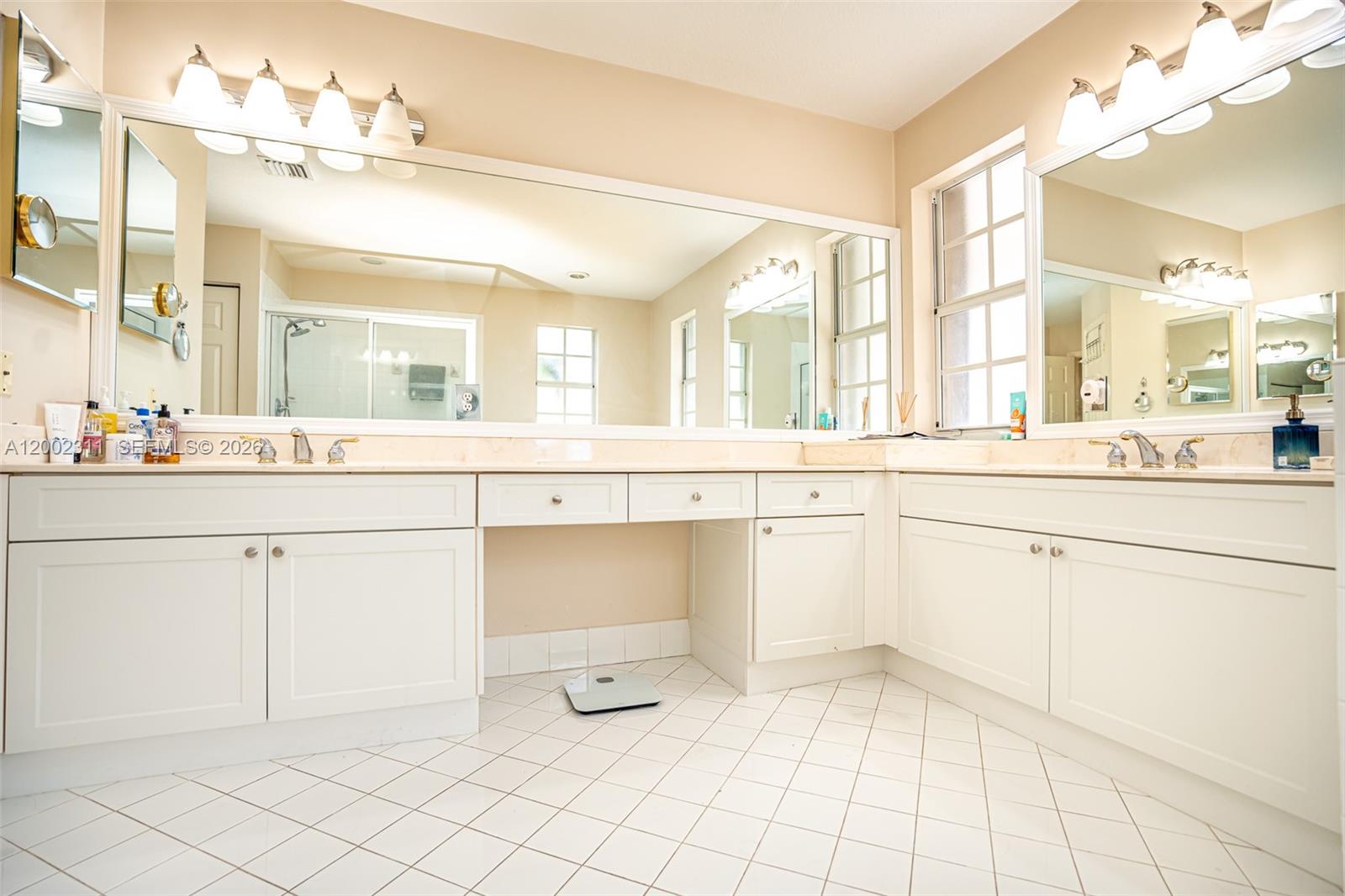 DORAL ISLES PACIFICA - Residential