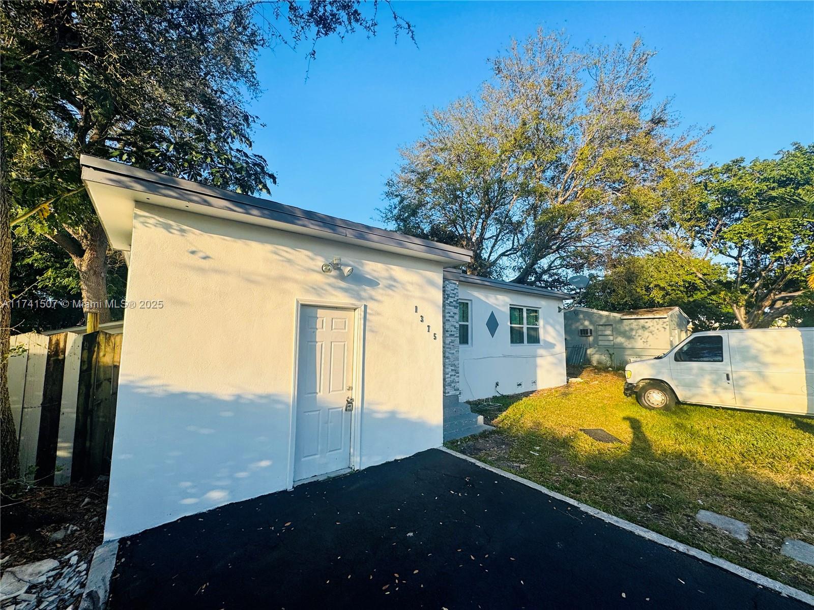 1375 Ne 129th St, North Miami, Miami-Dade County, Florida - 4 Bedrooms  
2 Bathrooms - 