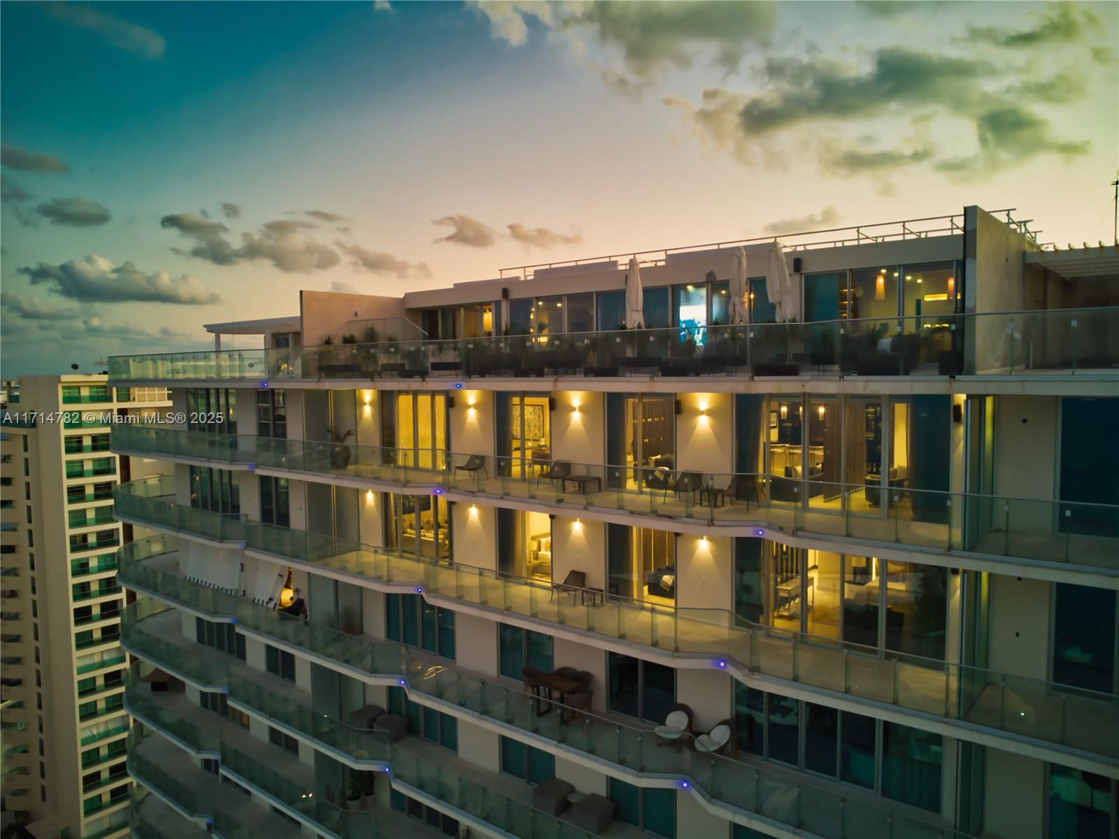 "Novo Cancún Torre 1” Mz Secc. C Av. Bonampak Puerto Cancun PH