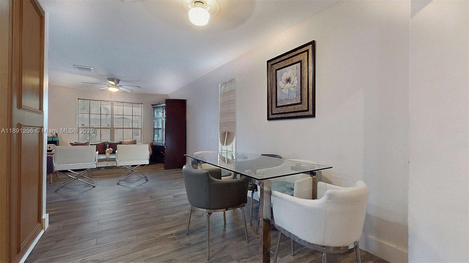 MEADOW WOOD MANOR SEC I - Residential