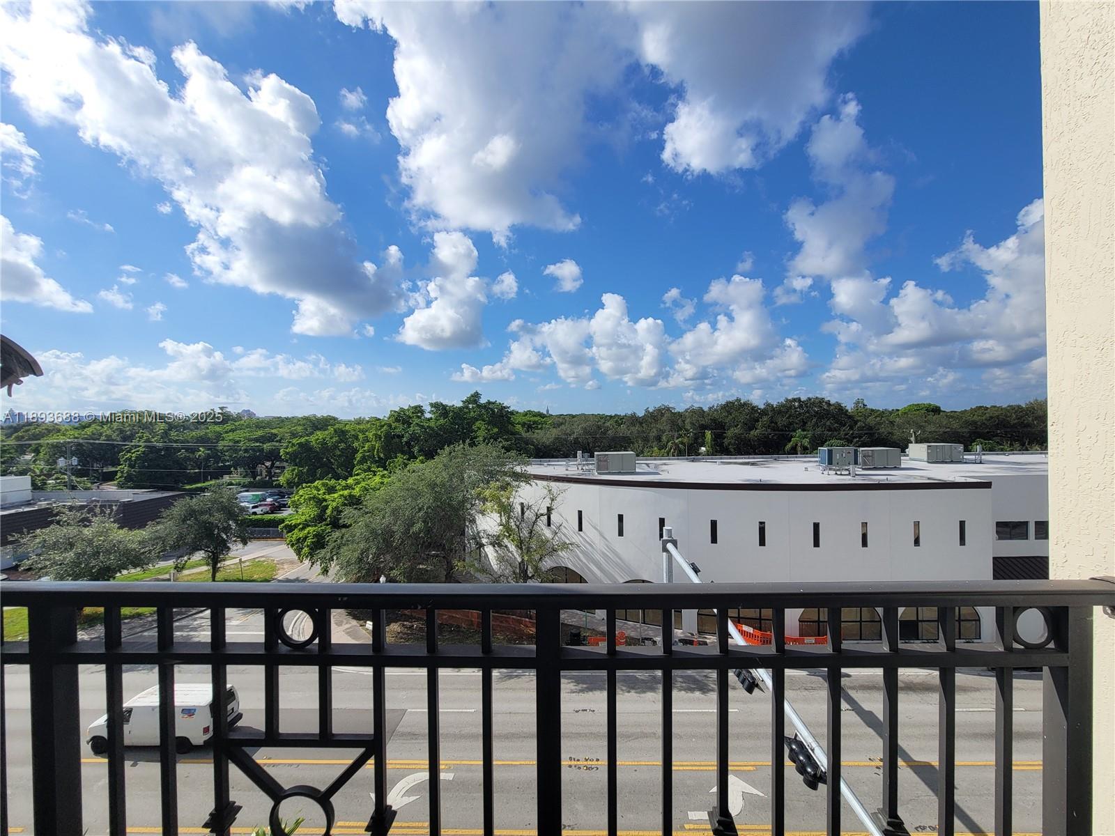 GRANADA GRAND CONDO - Residential Lease