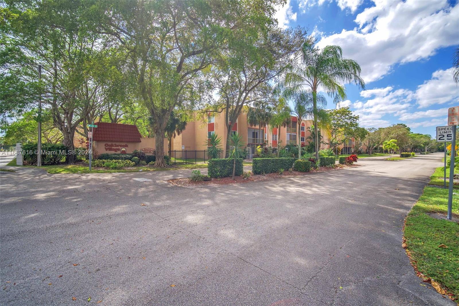 OAKBROOK VIII CONDO - Residential