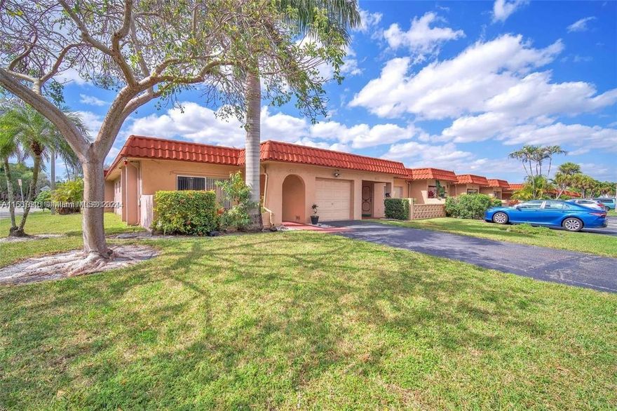 Must see,beautiful rarely available corner unit. Come and see this spectacular 2 bedroom 2 full bath villa with its
own single car garage! A large, private atrium can be accessed from both bedrooms and the family room. This unit
is open, spacious, and airy with lots of natural light. The primary bedroom includes a walk-in closet. Washer and
dryer in unit. Newer water heater and refrigerator. Amenities include heated pool, tennis court, gym, library,
auditorium and game room. No rentals or pets allowed. Hot tub included however blower needs
to be repaired.