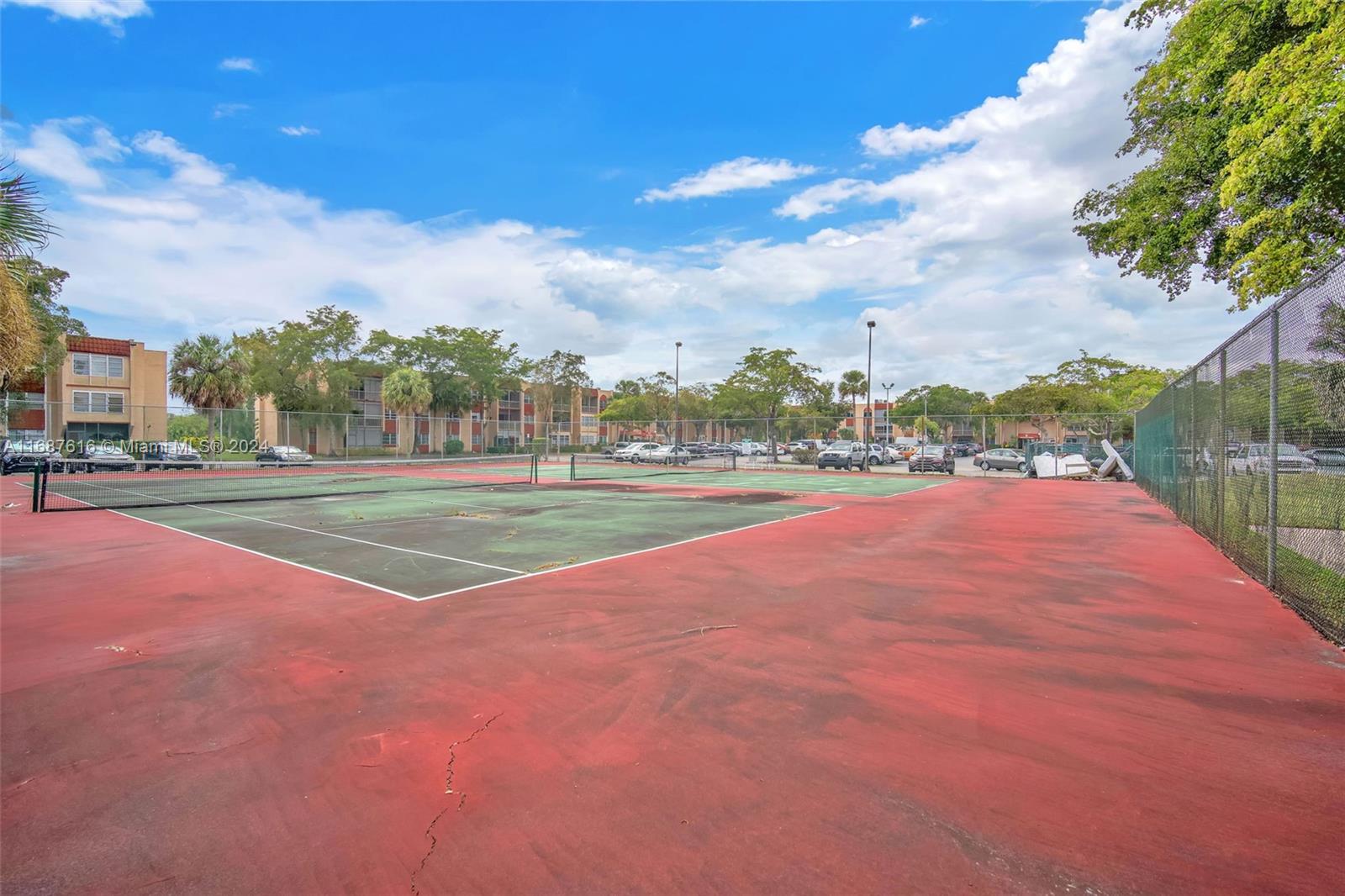OAKBROOK VIII CONDO - Residential