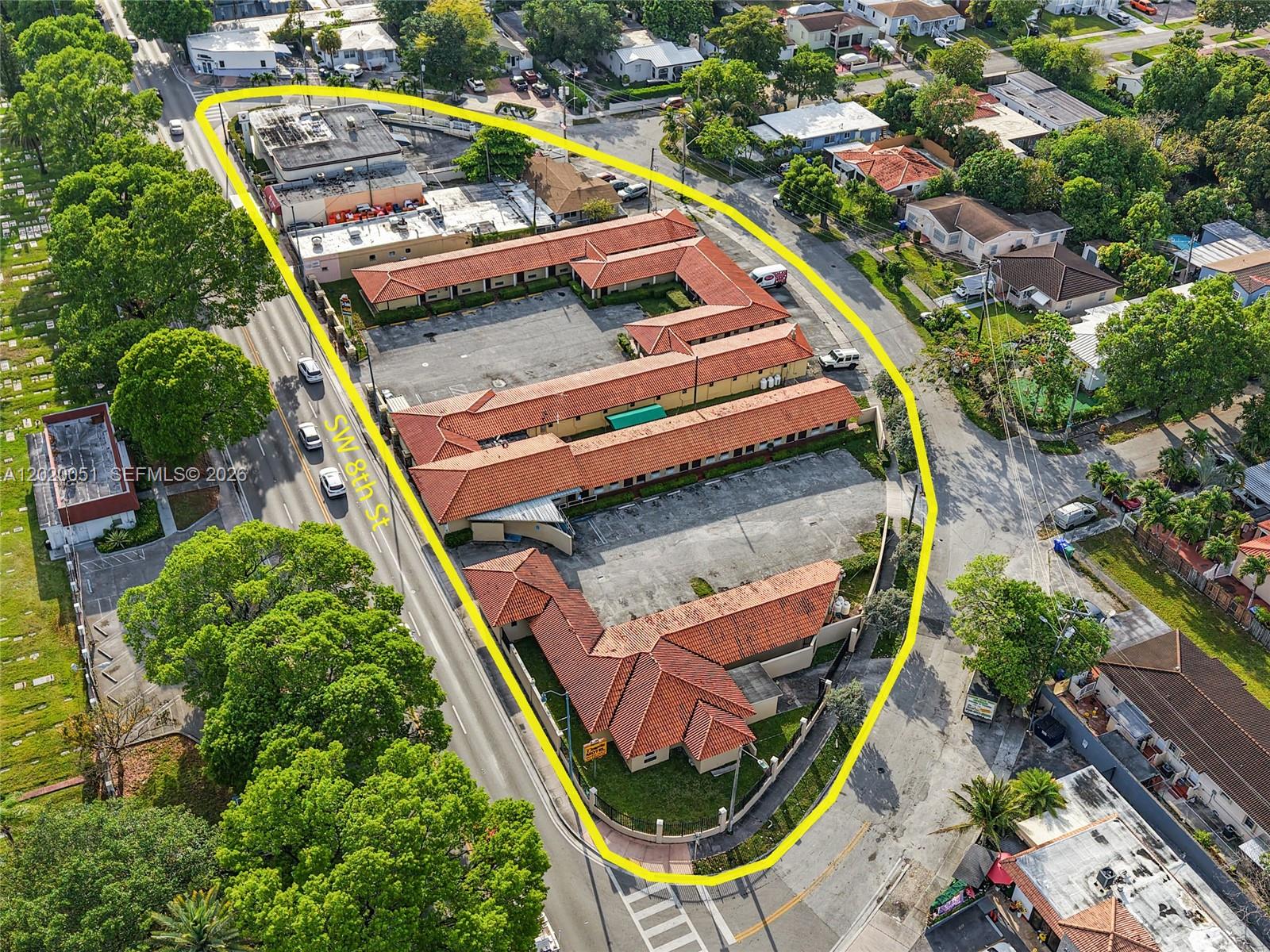 4445 SW 8th St