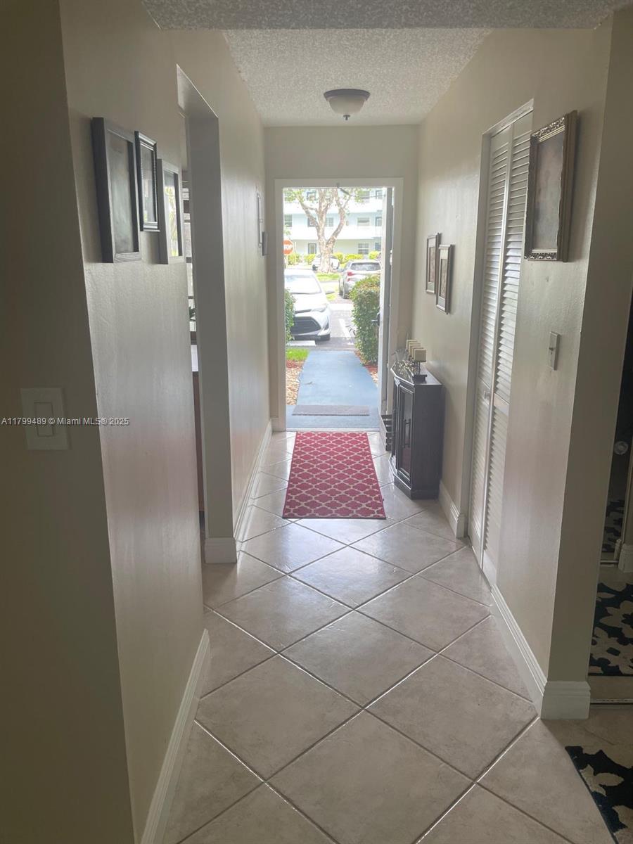 10 OF PALM SPRINGS 2 COND - Residential