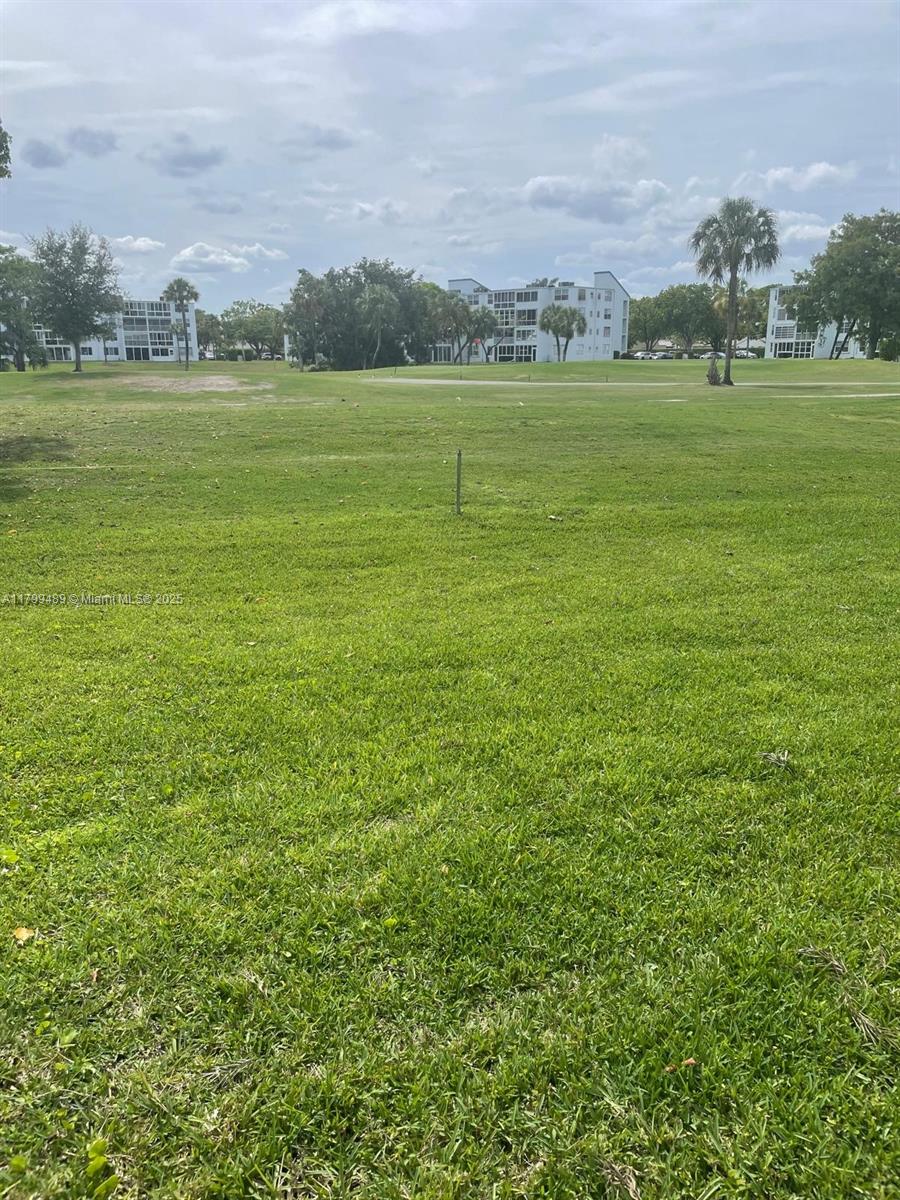 10 OF PALM SPRINGS 2 COND - Residential