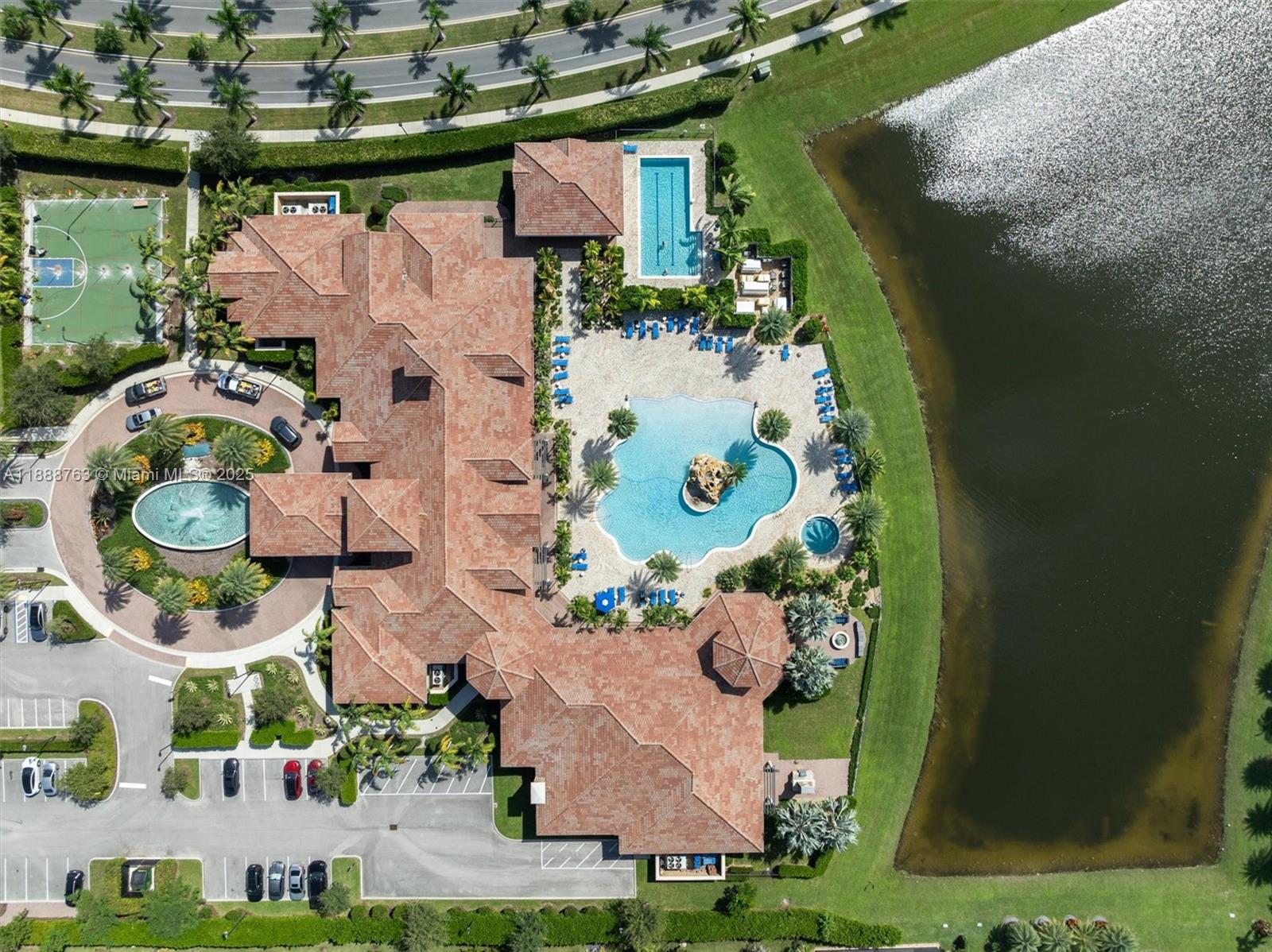 PARKLAND ROYALE - Residential