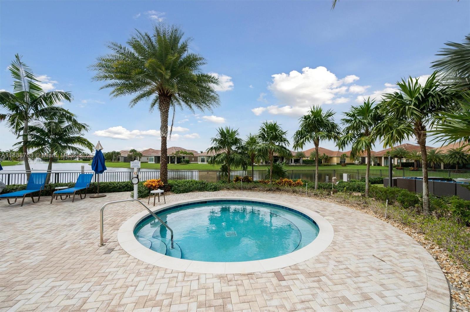 PARKLAND ROYALE - Residential