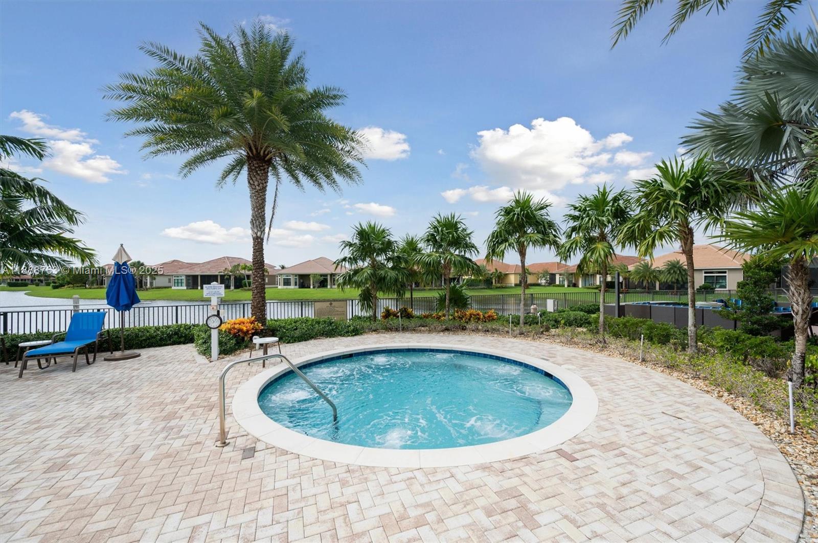 PARKLAND ROYALE - Residential
