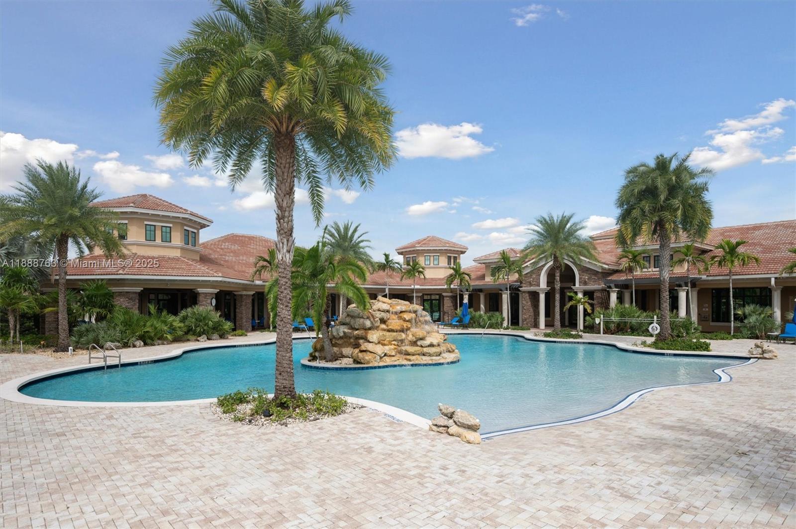 PARKLAND ROYALE - Residential