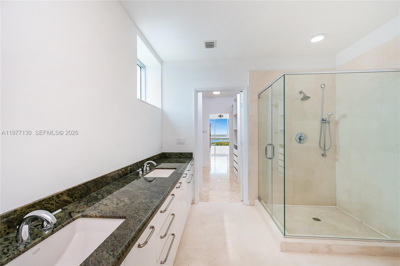 SPACE 01 CONDO - Residential