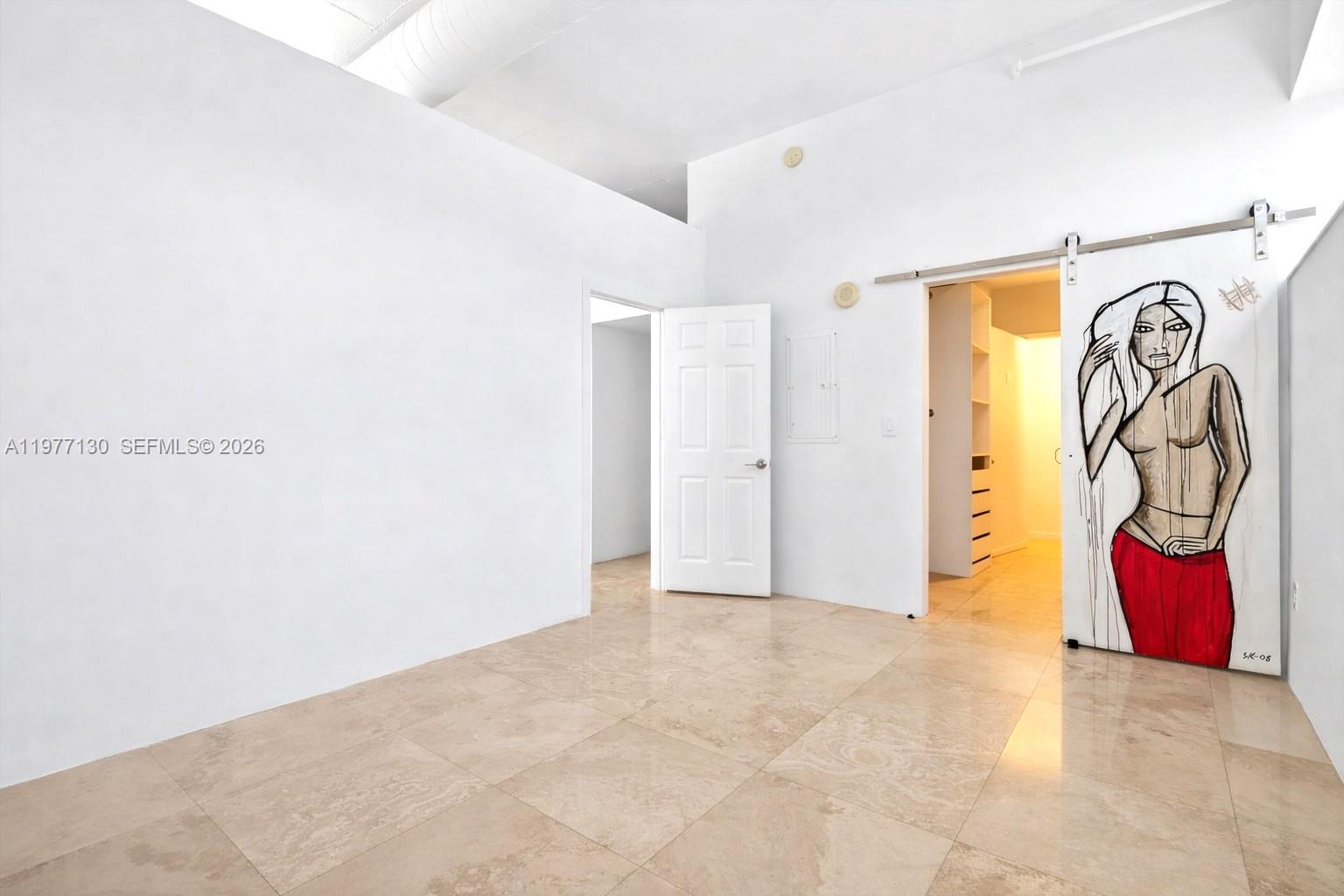 SPACE 01 CONDO - Residential