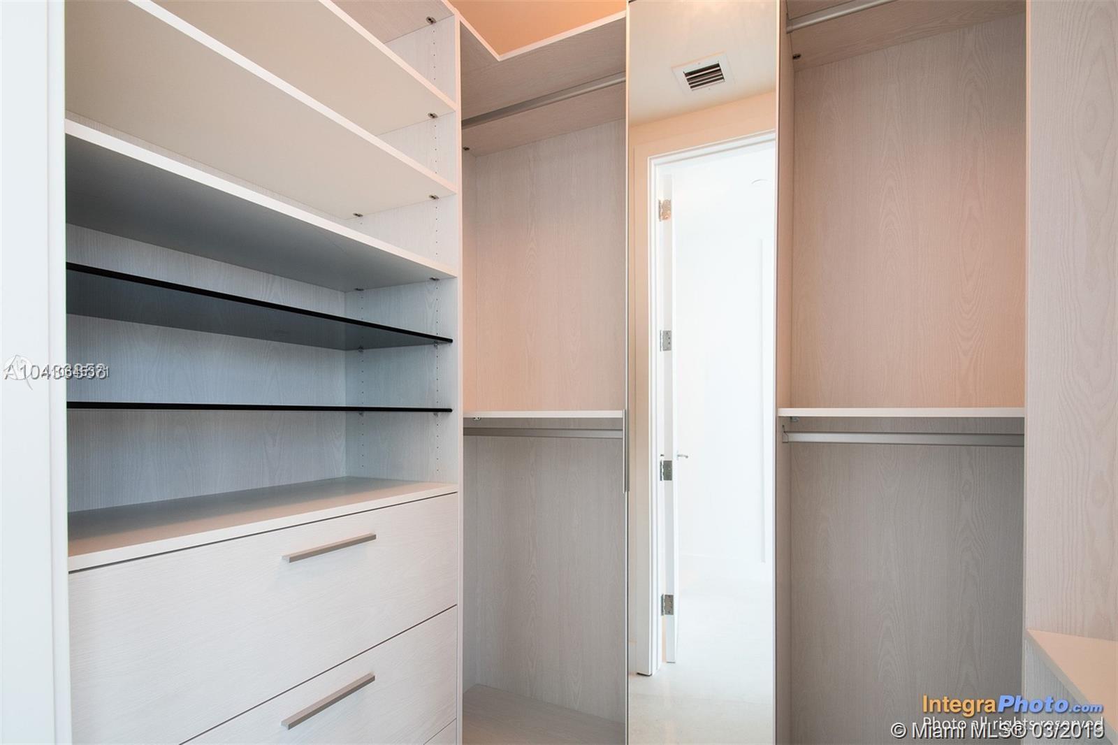 18555 COLLINS AVENUE COND - Residential Lease