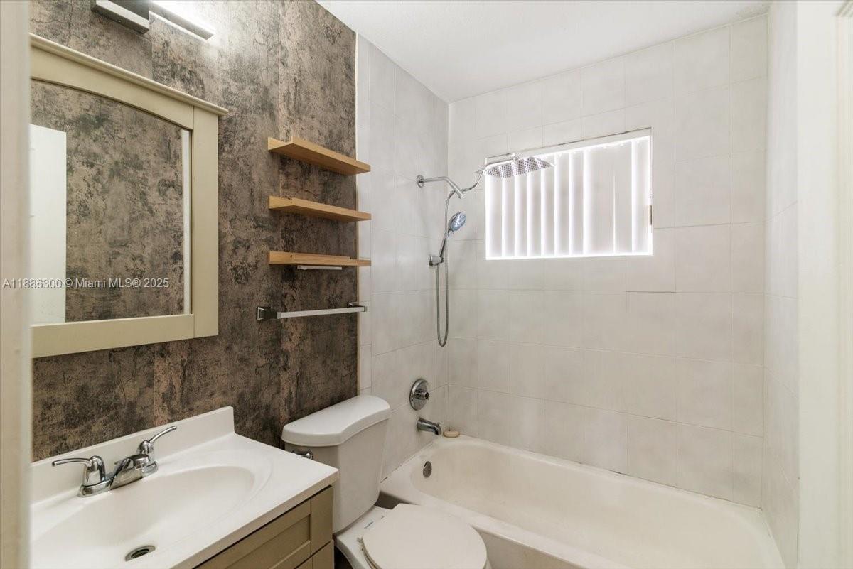 BROADVIEW PARK SEC 4 - Residential