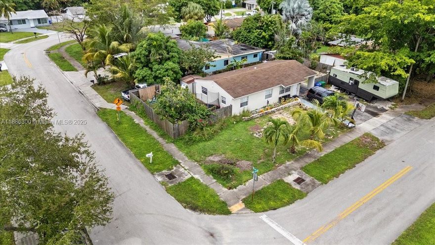 Affordable 3-Bedroom 2 bathroom Gem in Fort Lauderdale! home situated on a desirable corner lot. Ideally located near South Plantation High School, the Fort Lauderdale Country Club Golf Course, and Broward Mall. Roof is less than 10yrs old.This property offers comfortable living with convenient access to shopping, dining, entertainment, and major highways. A perfect opportunity for first-time buyers or investors seeking value and location!