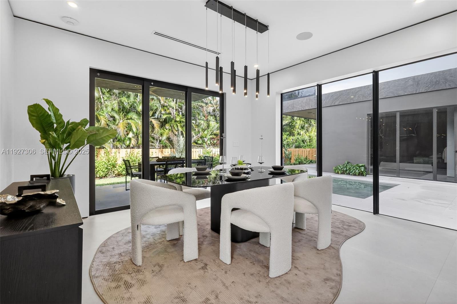 BISCAYNE LAWN EXTENSION - Residential