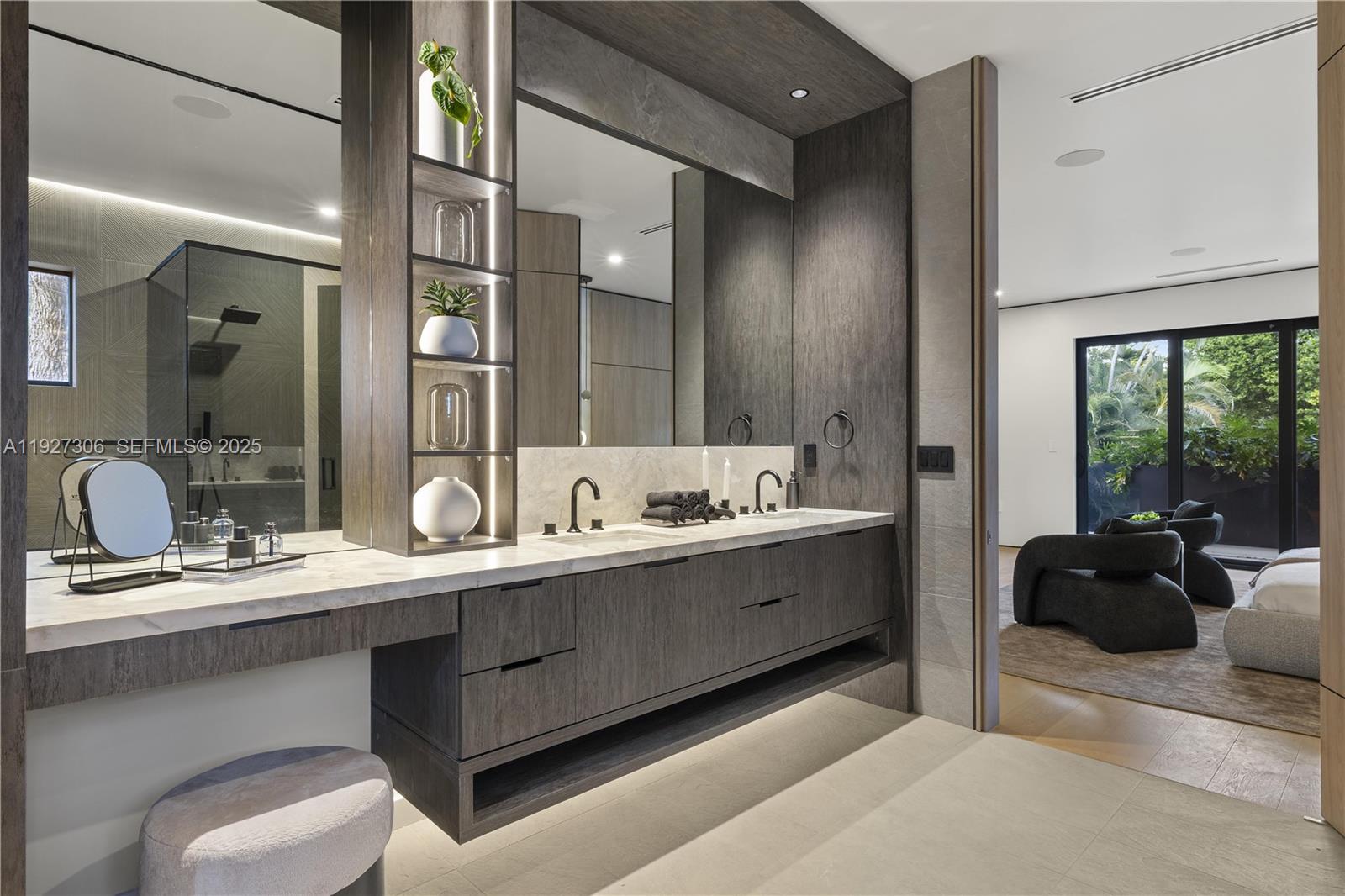 BISCAYNE LAWN EXTENSION - Residential