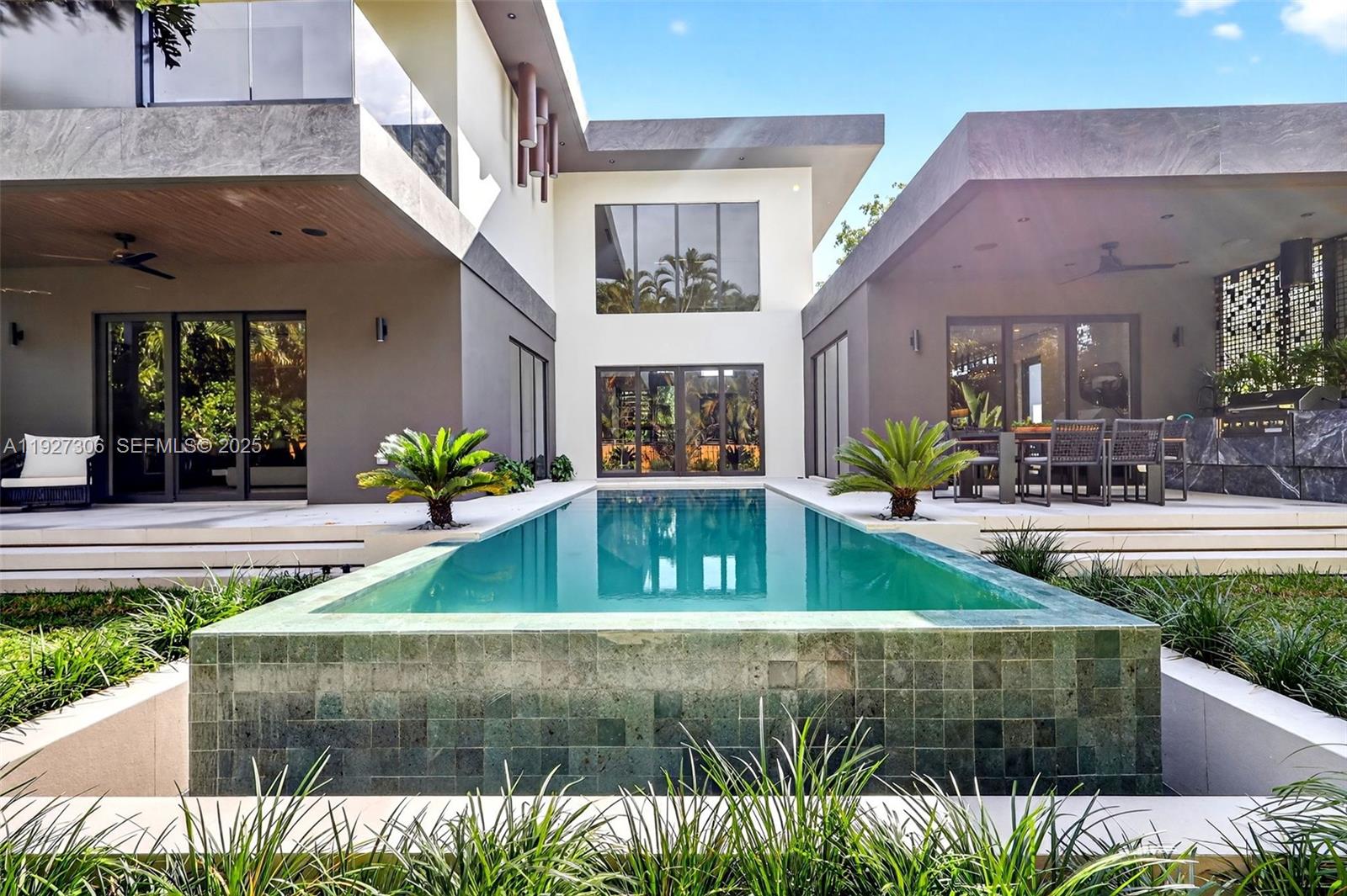 BISCAYNE LAWN EXTENSION - Residential