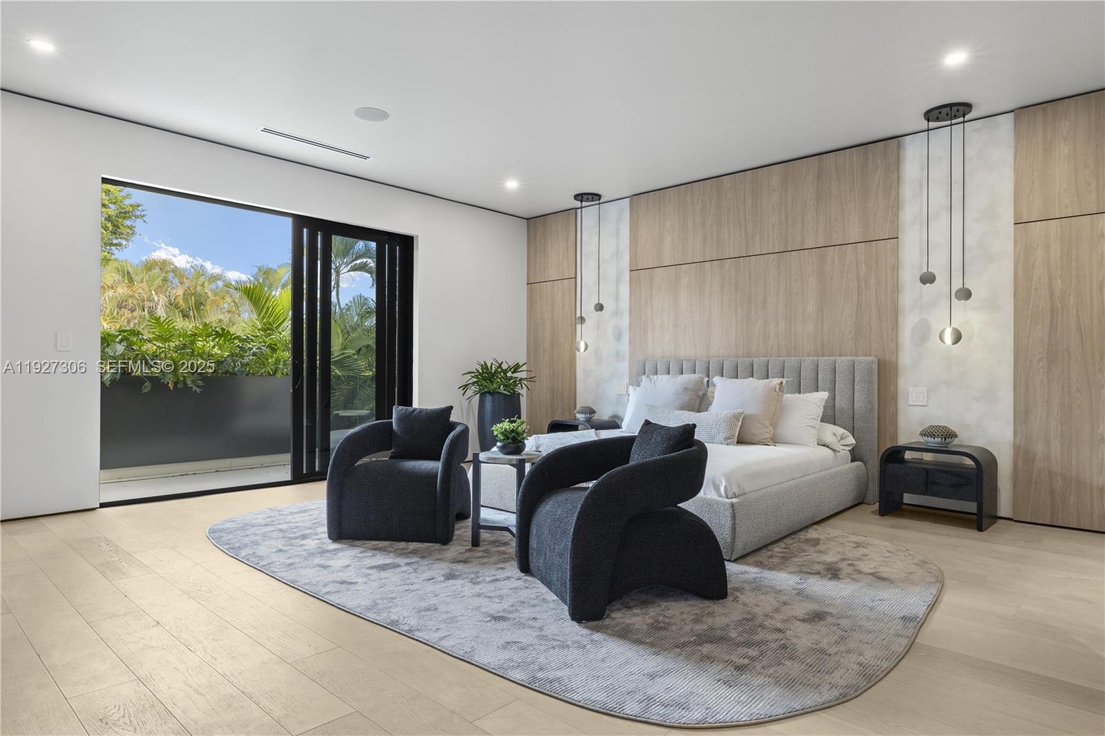 BISCAYNE LAWN EXTENSION - Residential