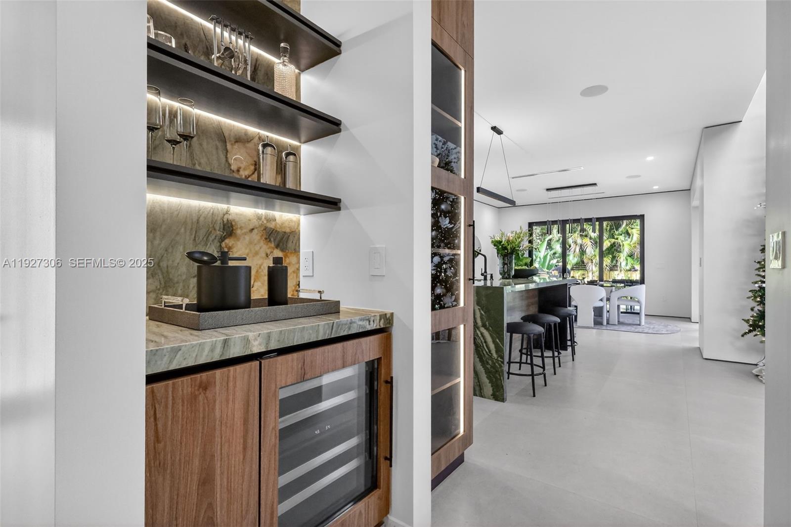 BISCAYNE LAWN EXTENSION - Residential