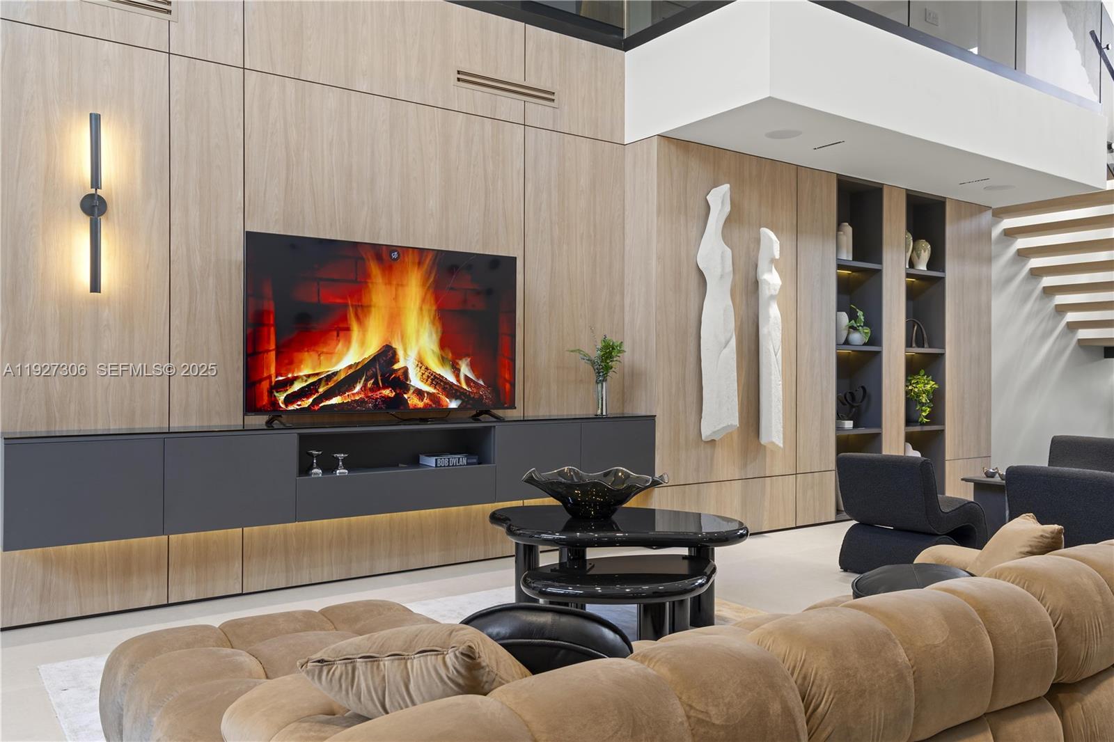 BISCAYNE LAWN EXTENSION - Residential