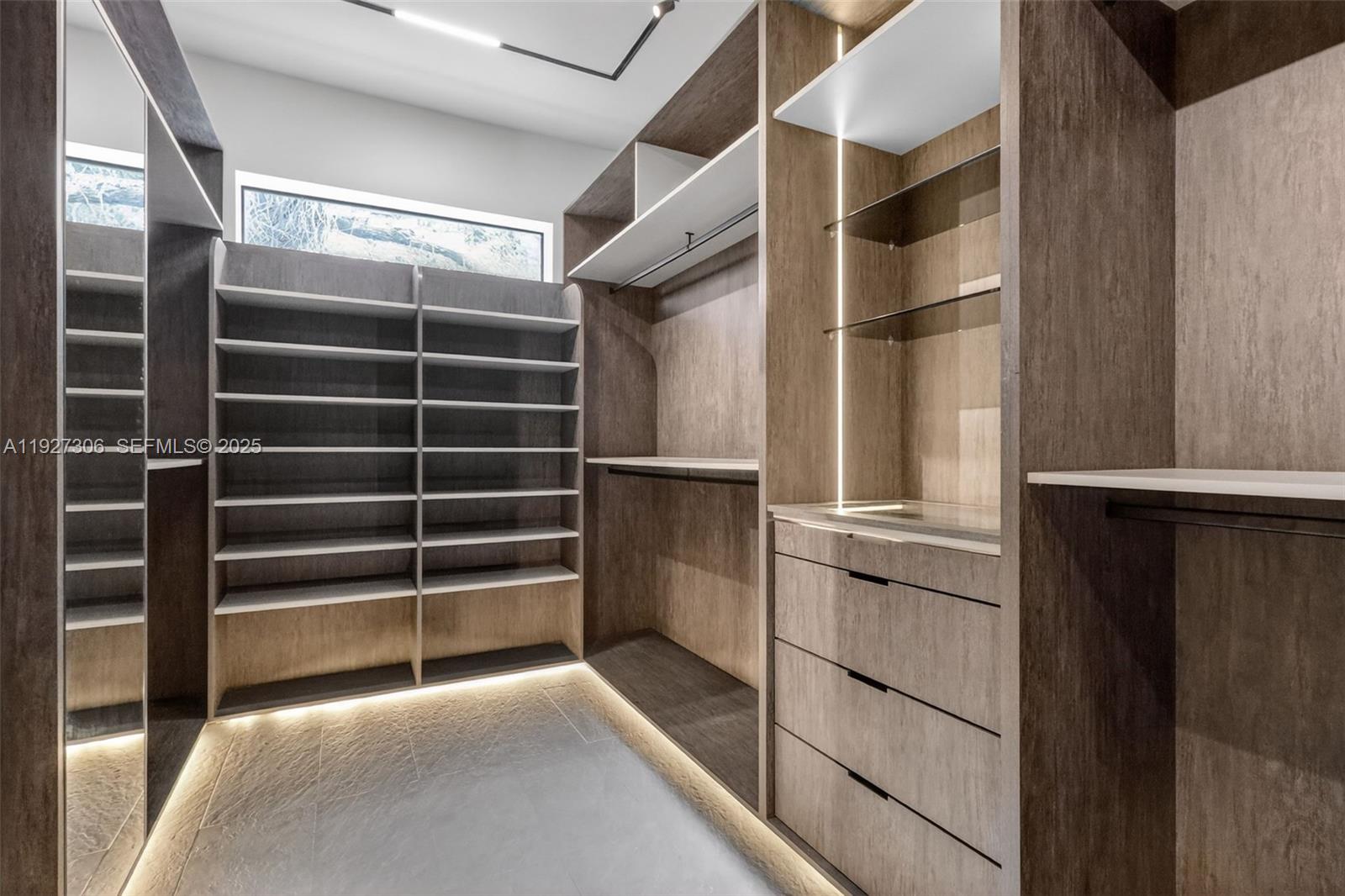 BISCAYNE LAWN EXTENSION - Residential