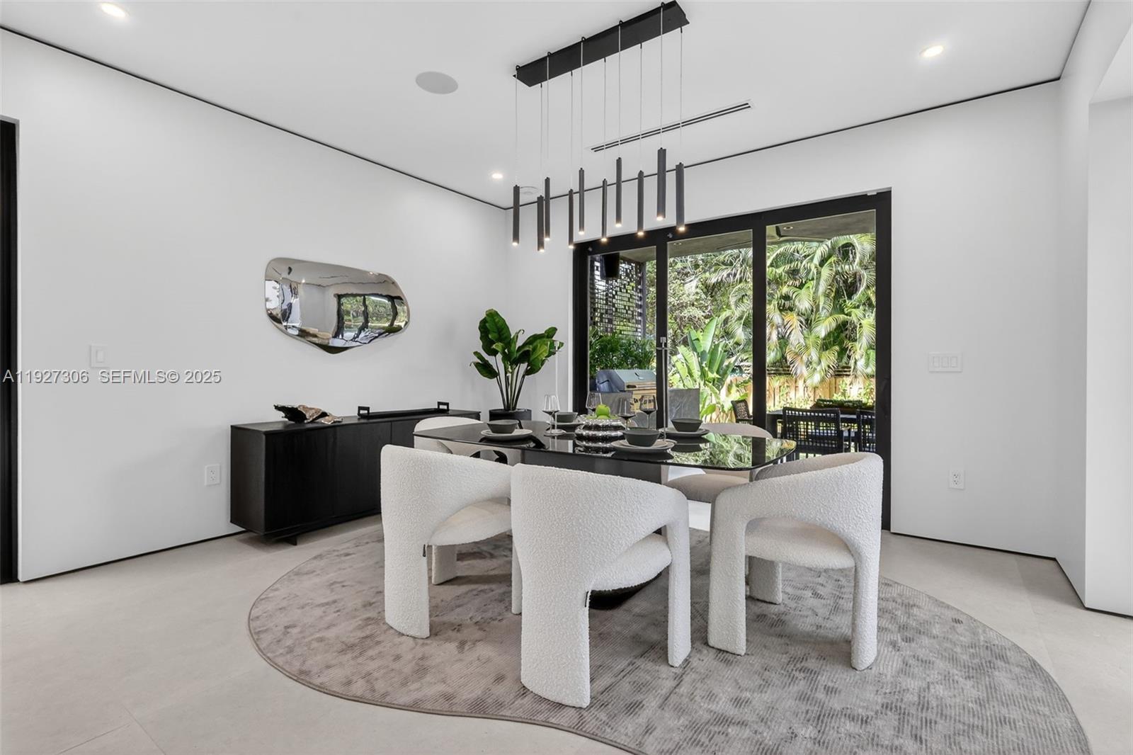 BISCAYNE LAWN EXTENSION - Residential