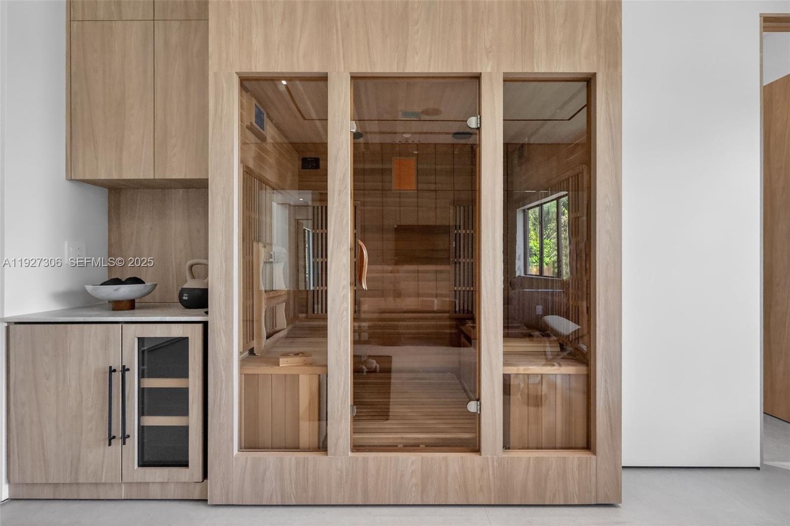 BISCAYNE LAWN EXTENSION - Residential