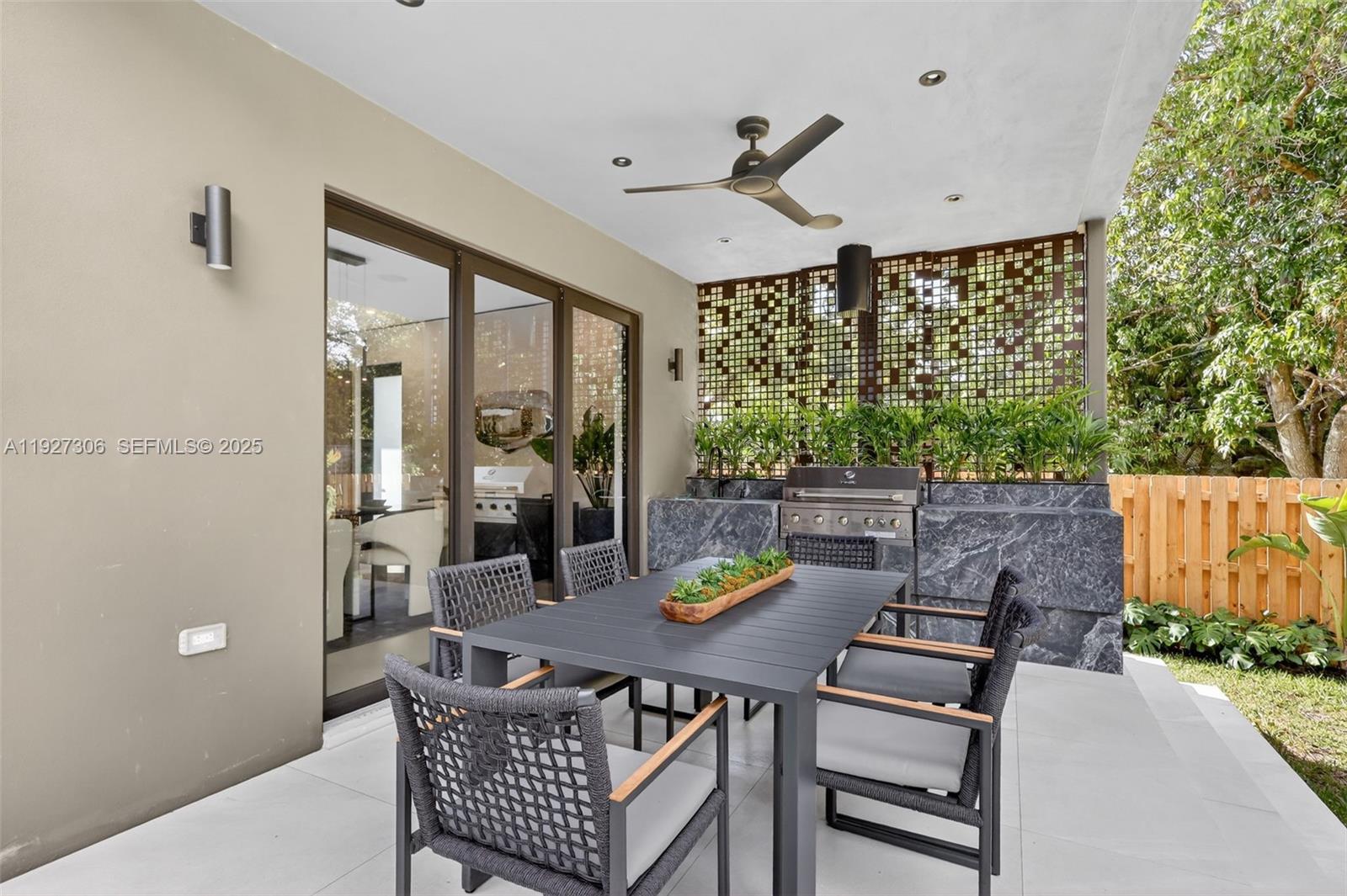 BISCAYNE LAWN EXTENSION - Residential