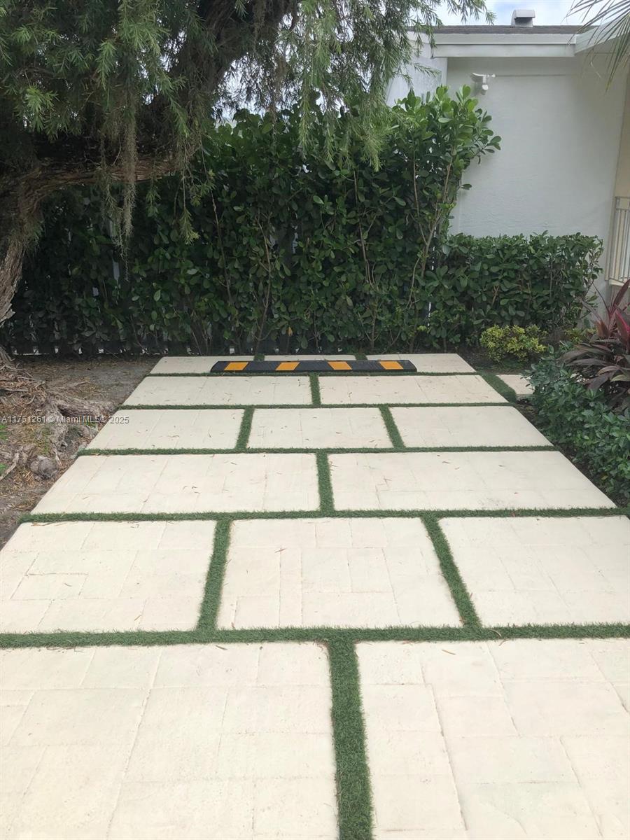 GATEWAY ESTATES PARK COND - Residential