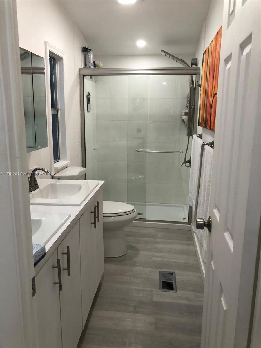 GATEWAY ESTATES PARK COND - Residential