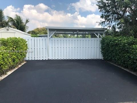 GATEWAY ESTATES PARK COND - Residential