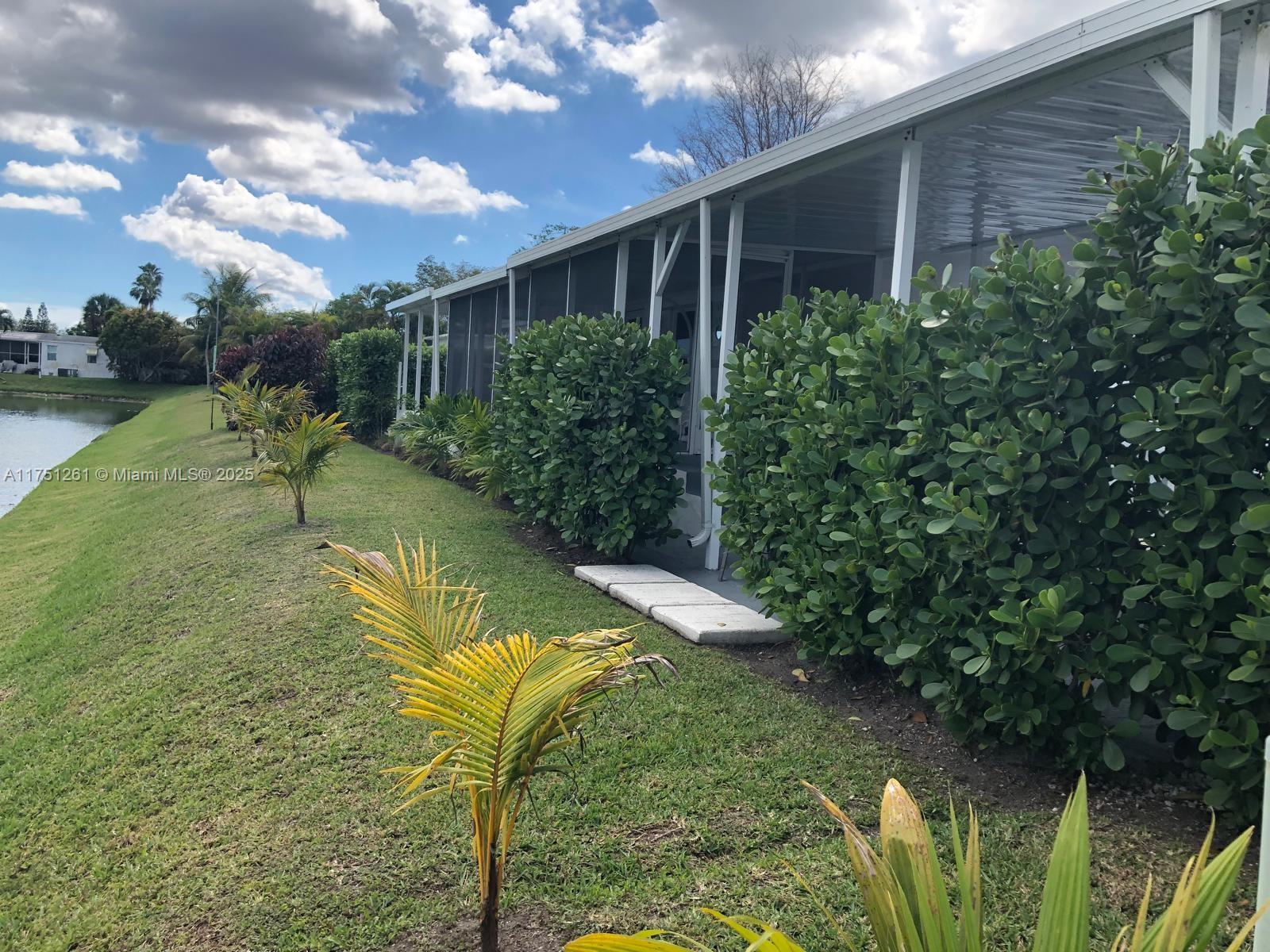 GATEWAY ESTATES PARK COND - Residential