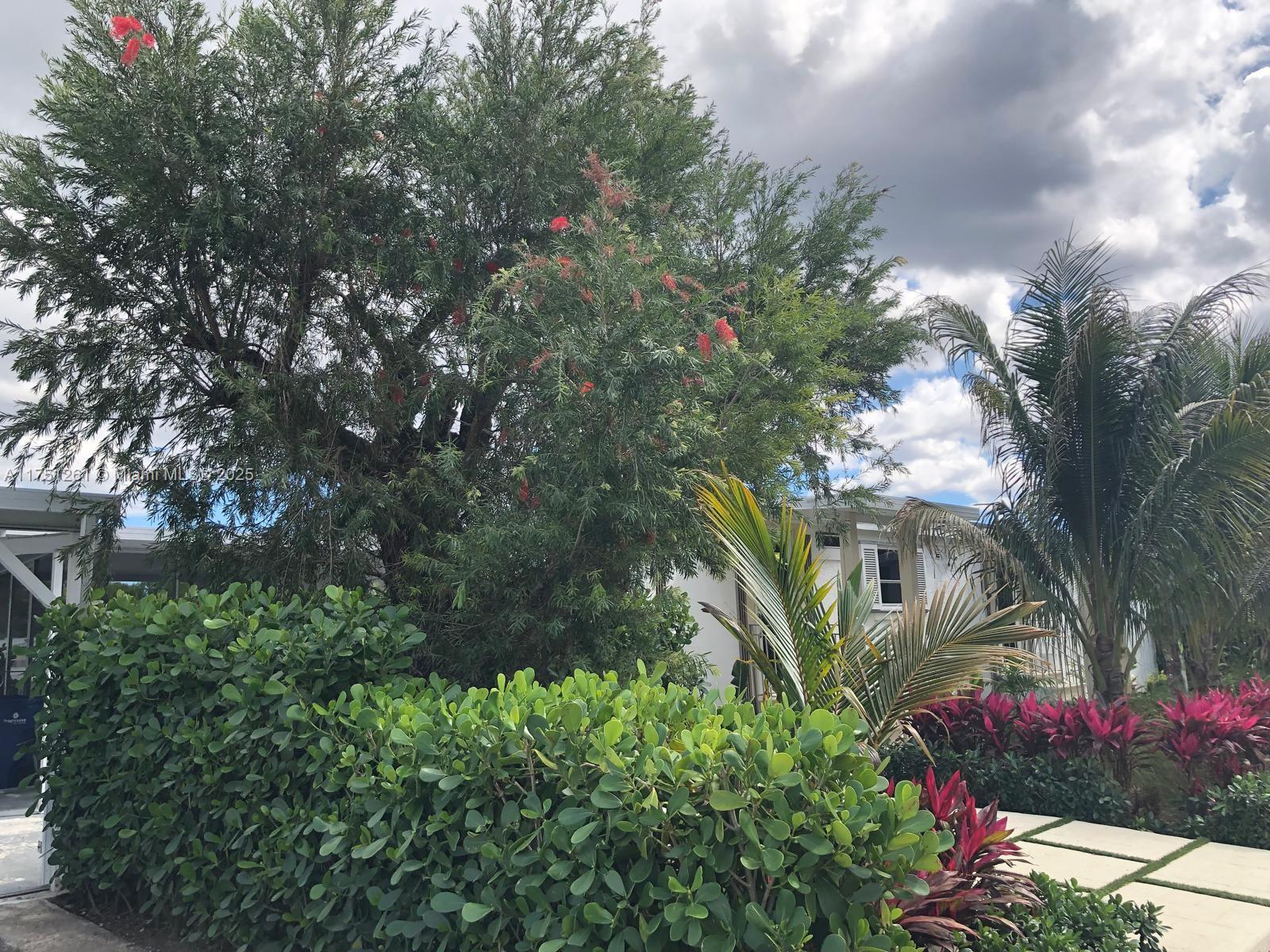 GATEWAY ESTATES PARK COND - Residential