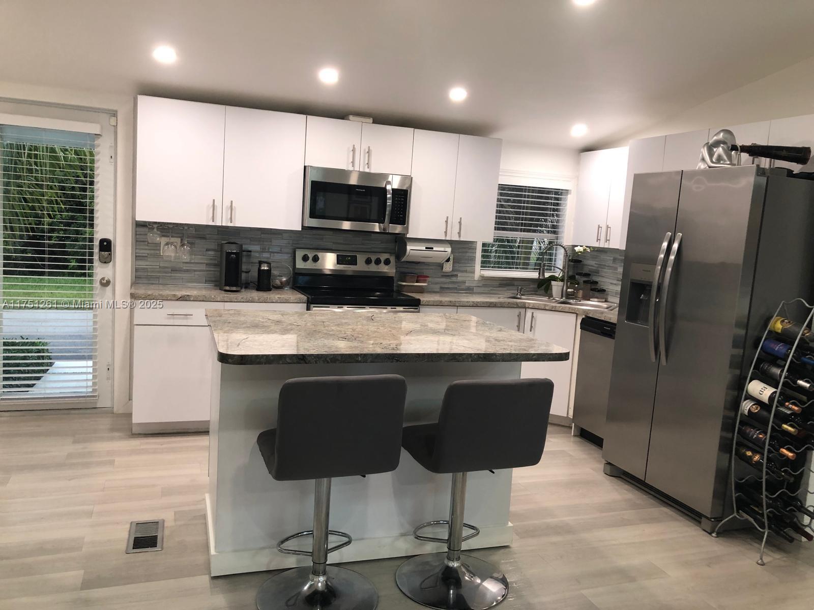 GATEWAY ESTATES PARK COND - Residential