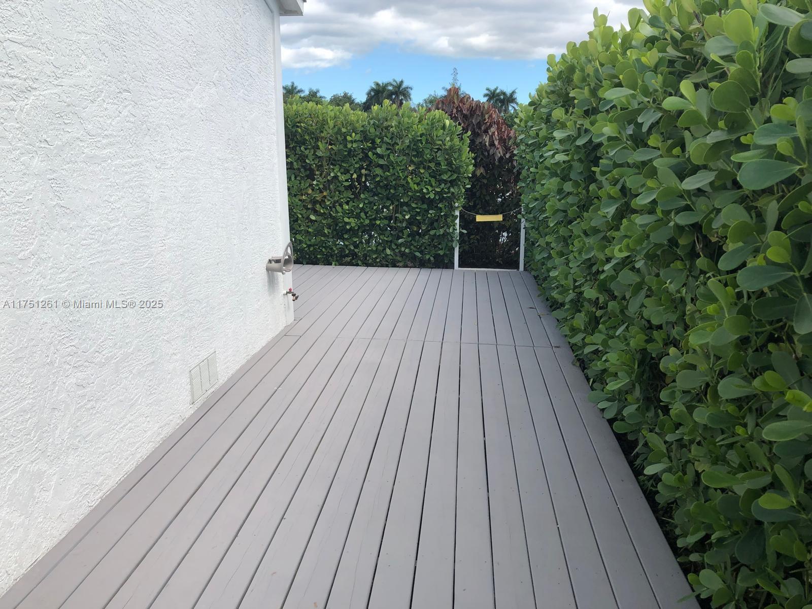 GATEWAY ESTATES PARK COND - Residential