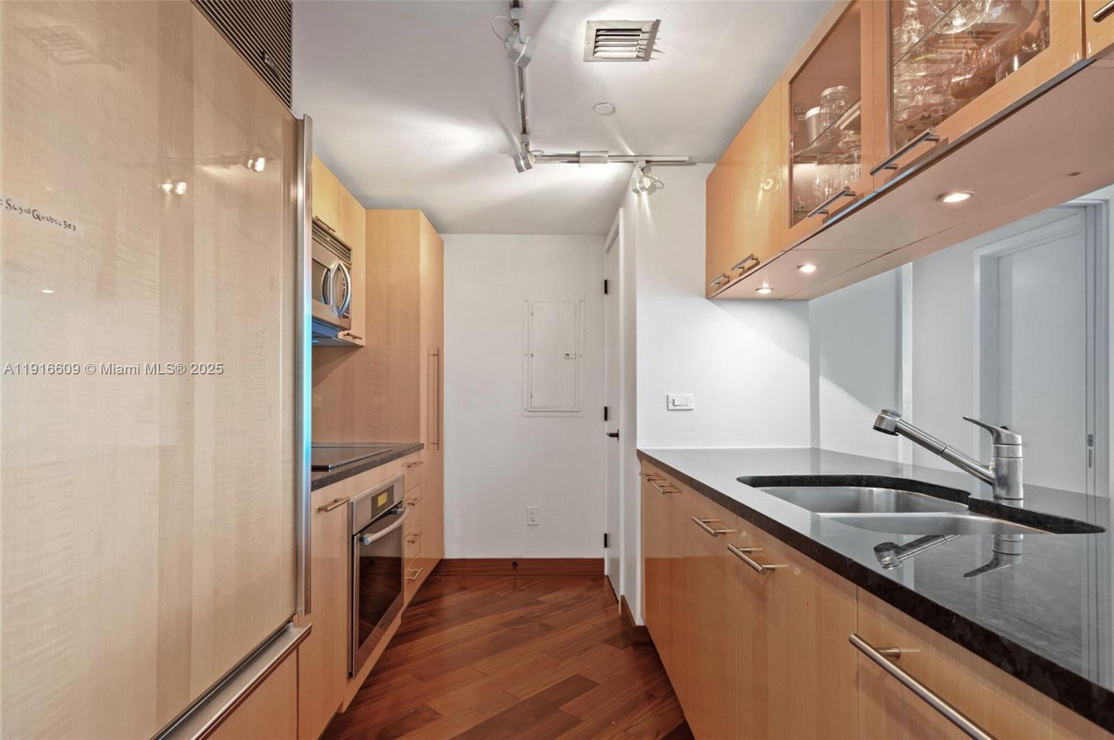 CENTRAL CARILLON BEACH CO - Residential