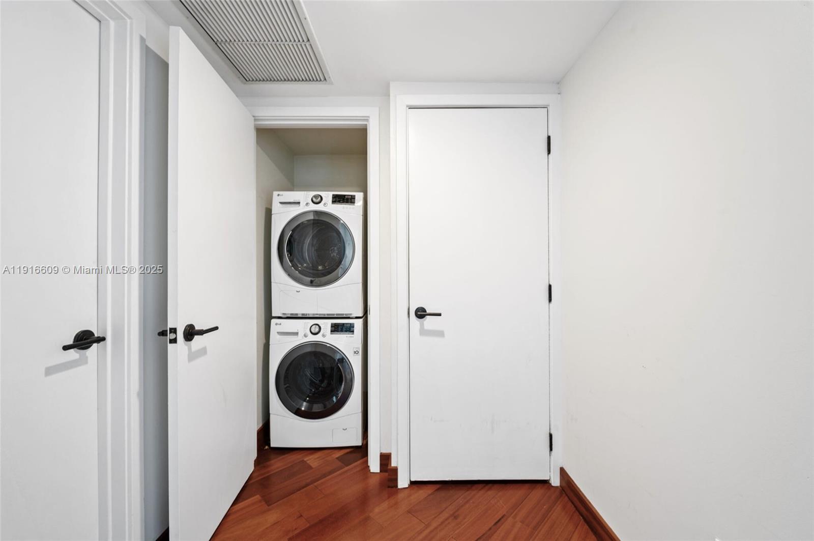 CENTRAL CARILLON BEACH CO - Residential