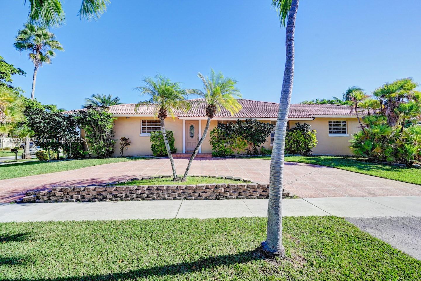 HOLLYWOOD BEACH PARK - Residential