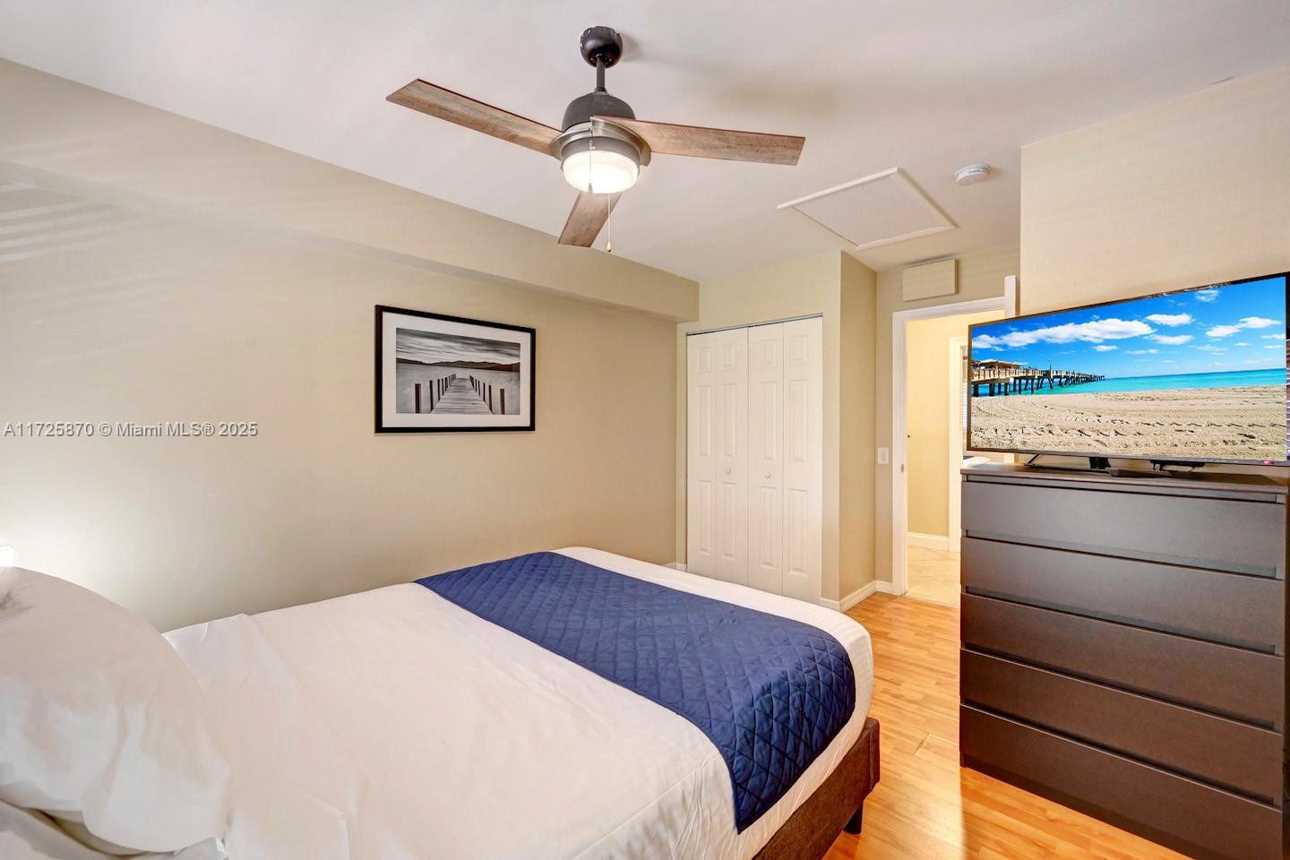 HOLLYWOOD BEACH PARK - Residential